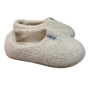Born Women's S (5-6) Cream Fuzzy Indoor-Outdoor Rubber Sole Slippers